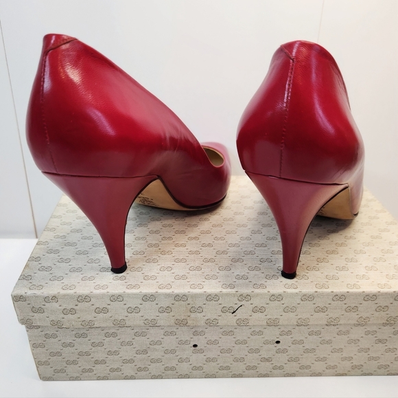 Vintage 80's Gucci red Italian leather heels, euro 38 US 7.5 with box! - Picture 3 of 6